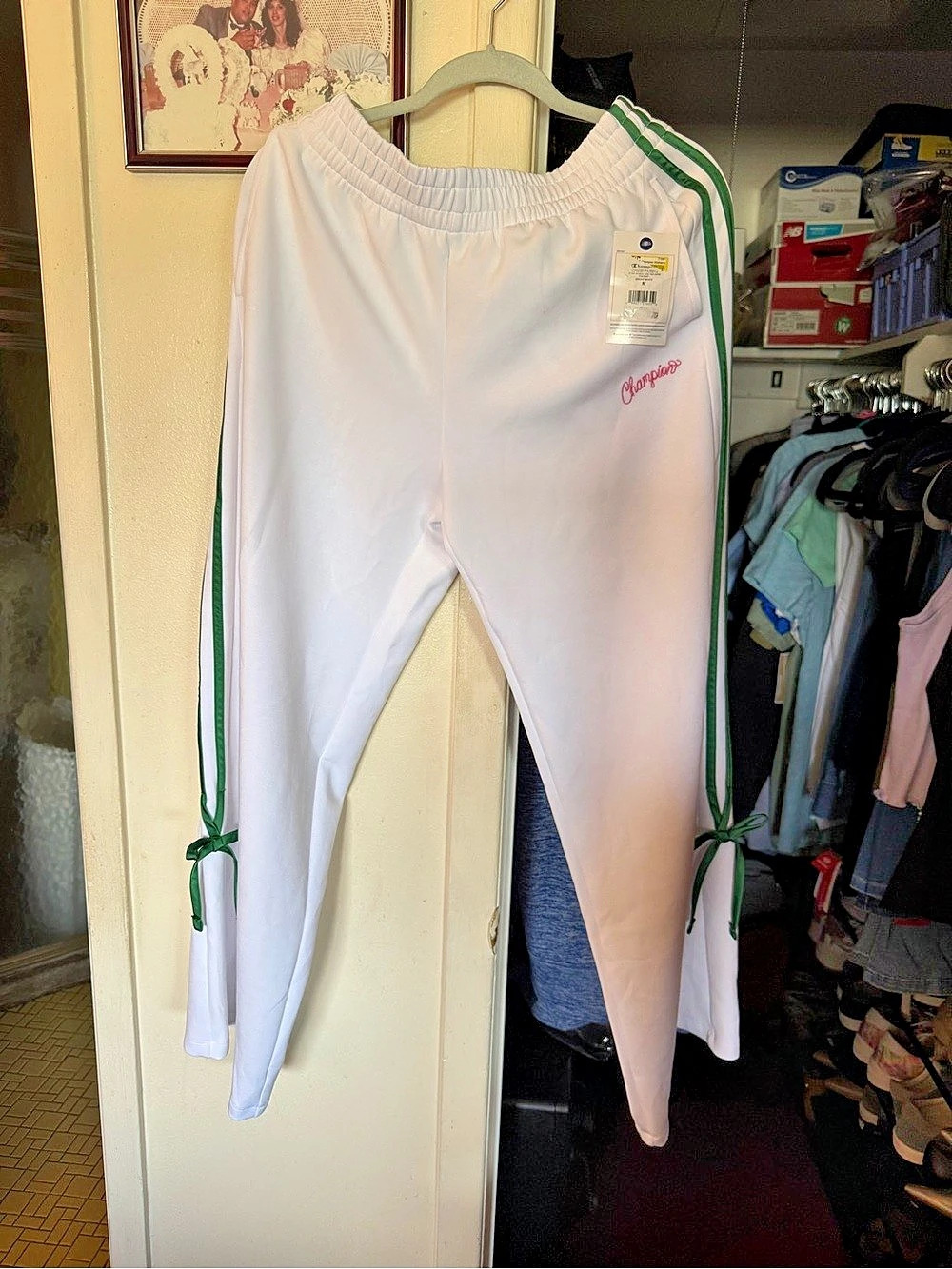 Champion In The Stands Side Tied Open Bottom Pant White & Green Medium